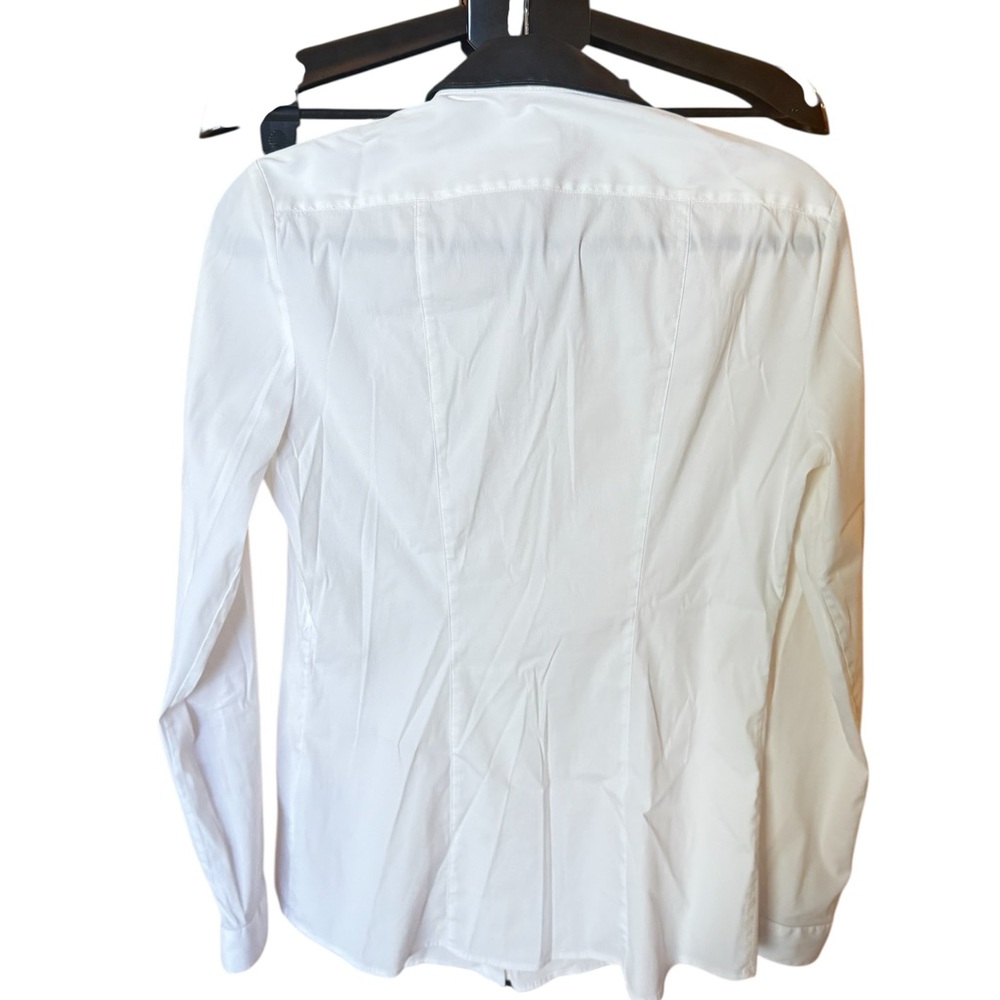 Burberry Classic White Shirt with Black Leather Collar - Picture 2 of 15